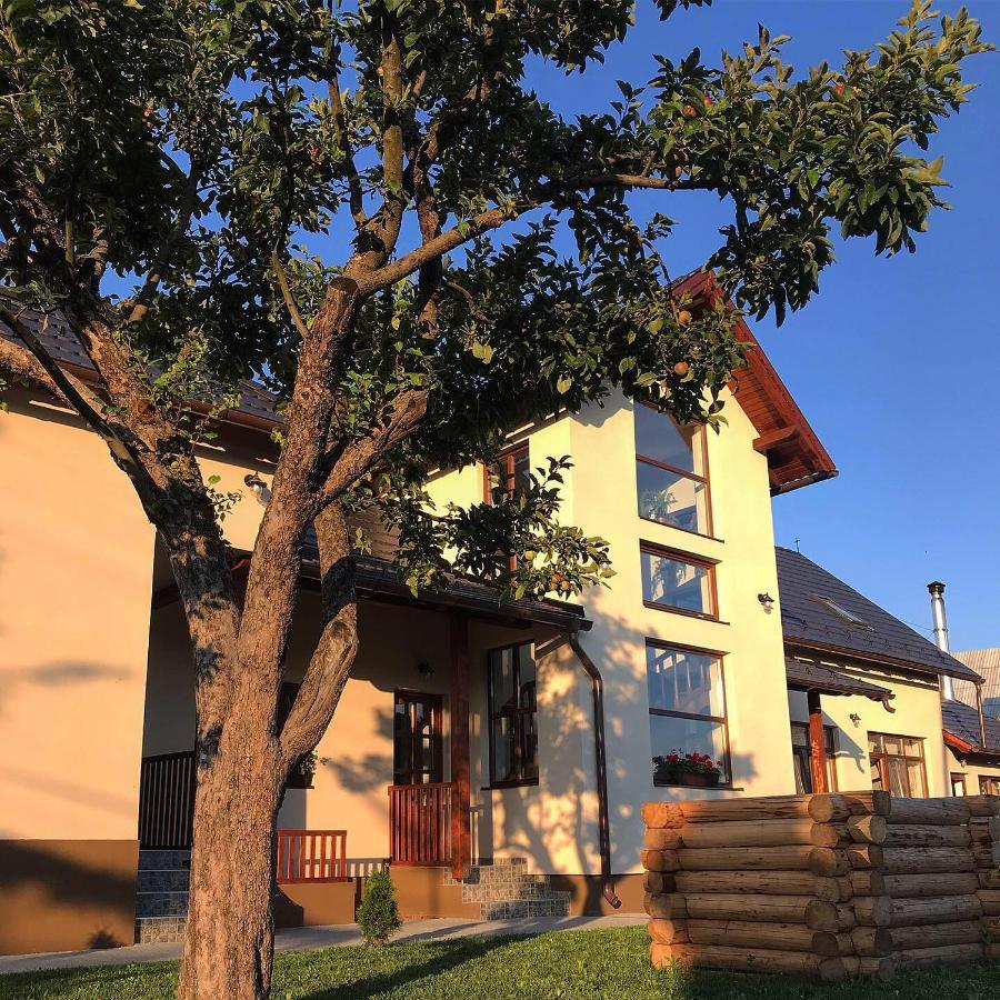 Bed and Breakfast Famives Vendeghaz Racul Zewnętrze zdjęcie