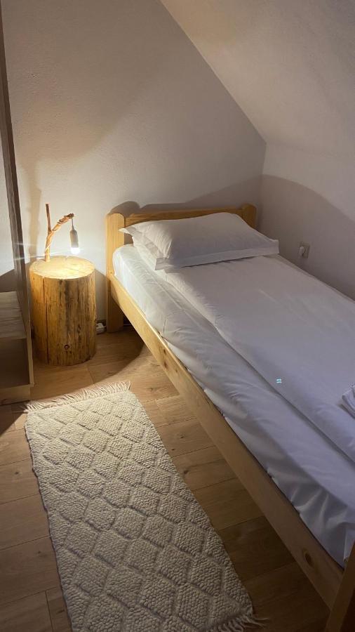 Bed and Breakfast Famives Vendeghaz Racul Zewnętrze zdjęcie