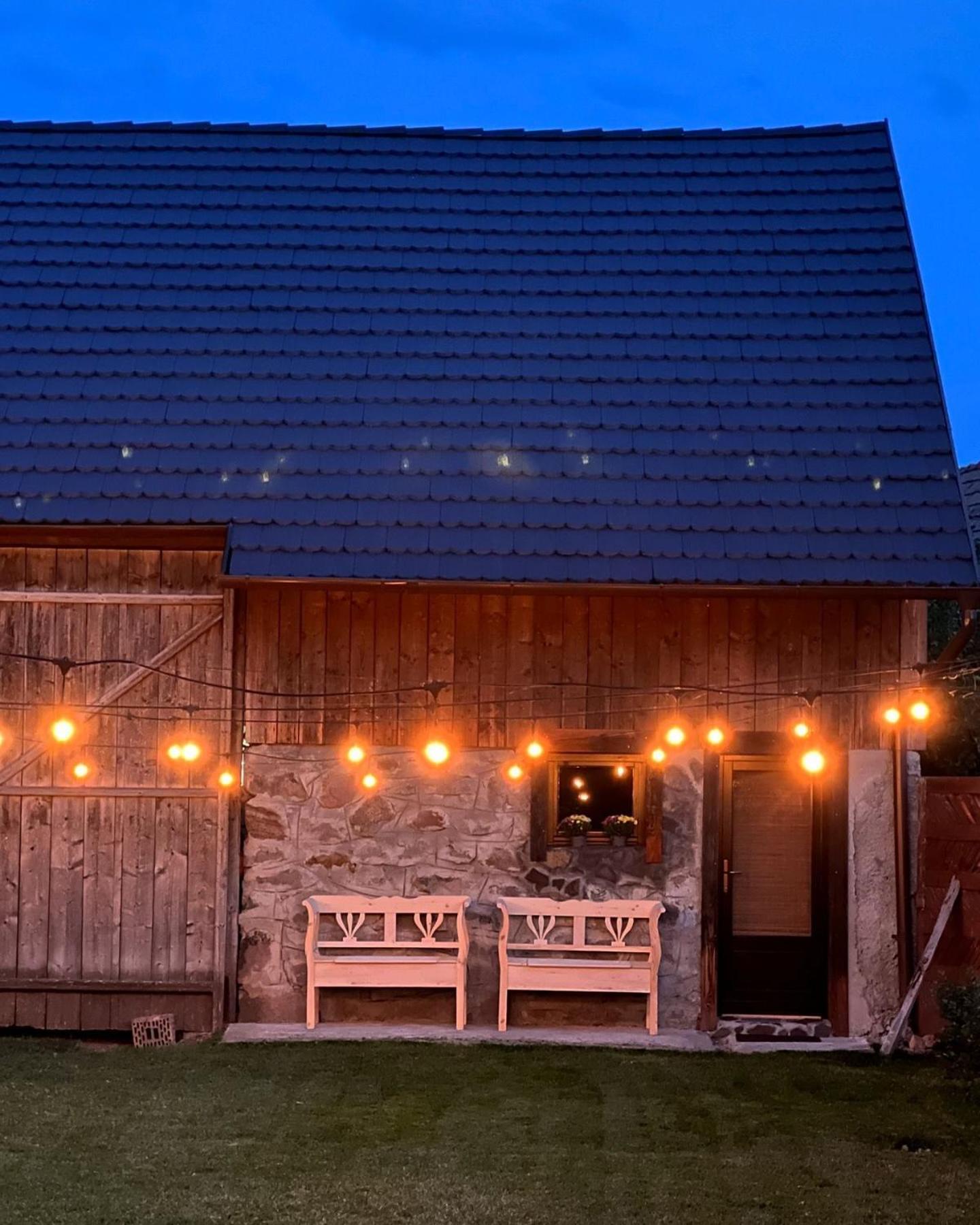 Bed and Breakfast Famives Vendeghaz Racul Zewnętrze zdjęcie