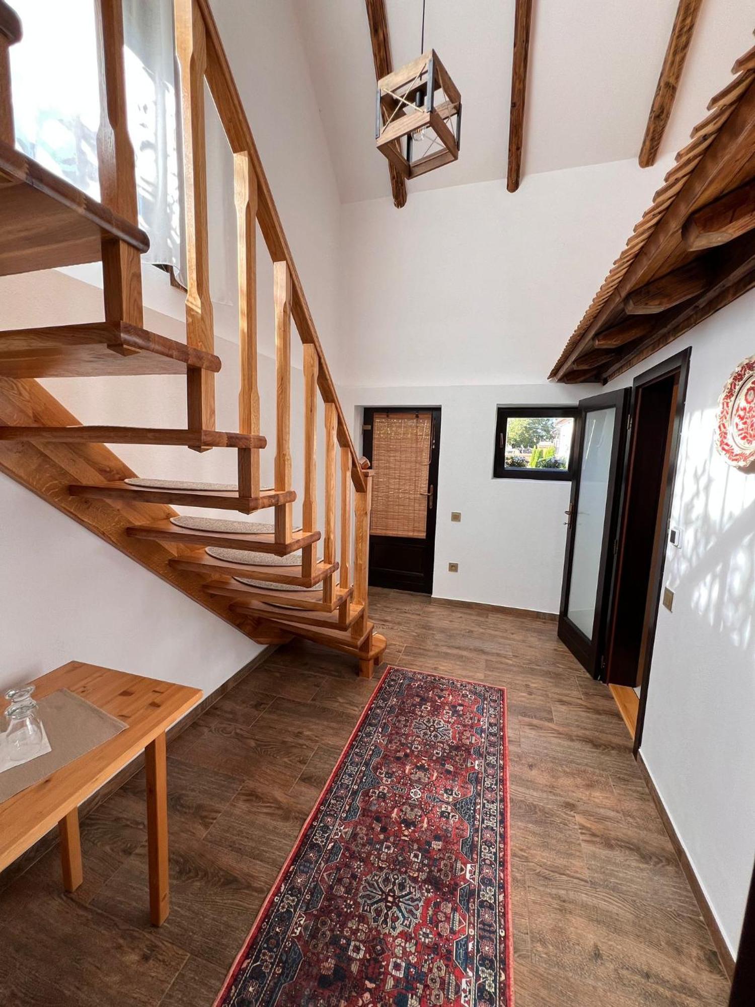 Bed and Breakfast Famives Vendeghaz Racul Zewnętrze zdjęcie