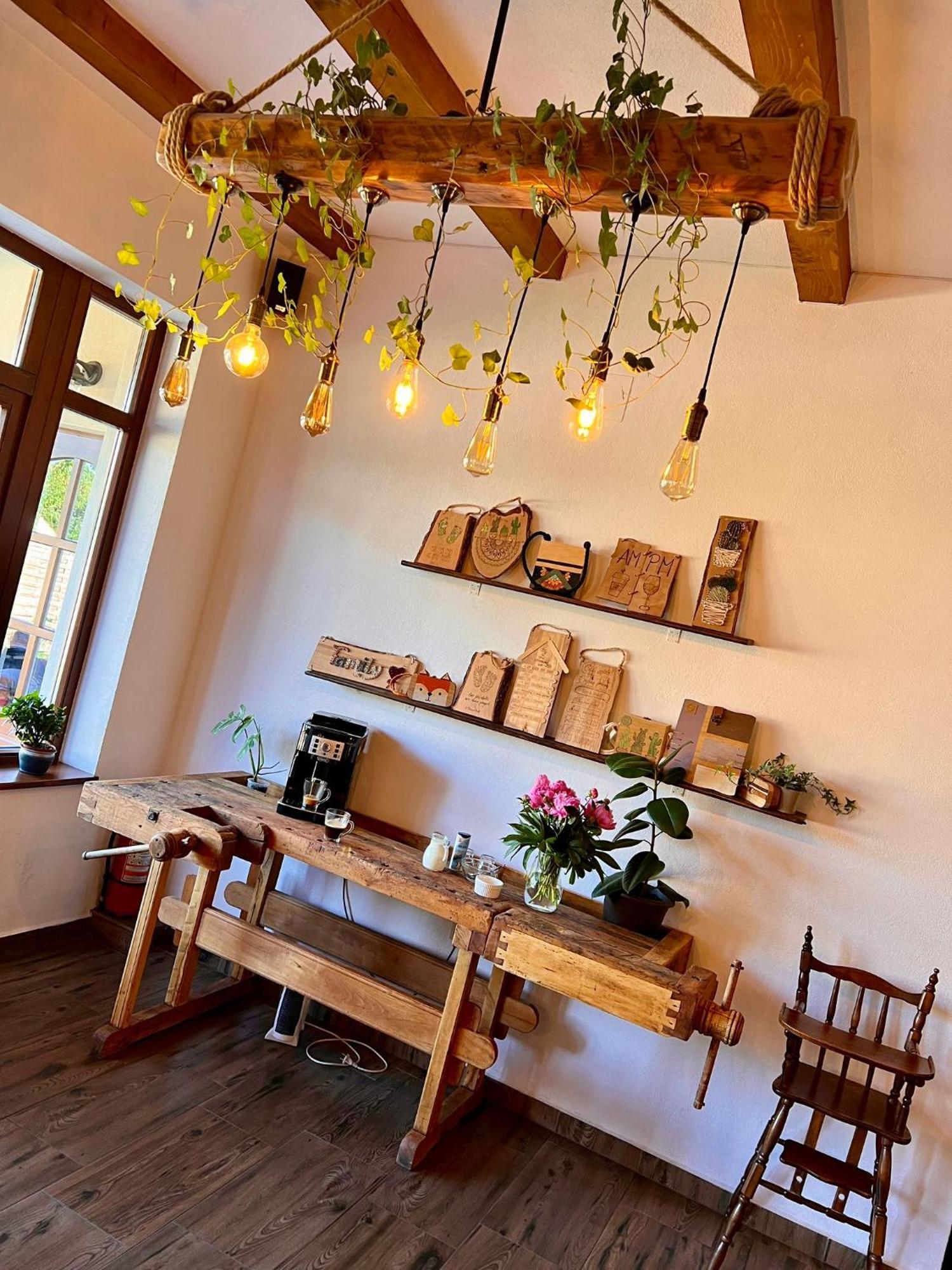 Bed and Breakfast Famives Vendeghaz Racul Zewnętrze zdjęcie
