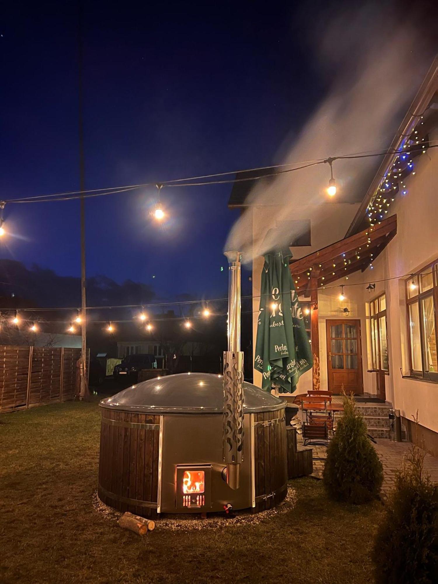 Bed and Breakfast Famives Vendeghaz Racul Zewnętrze zdjęcie